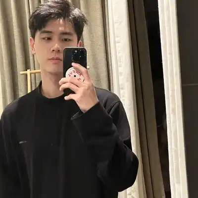康鹏